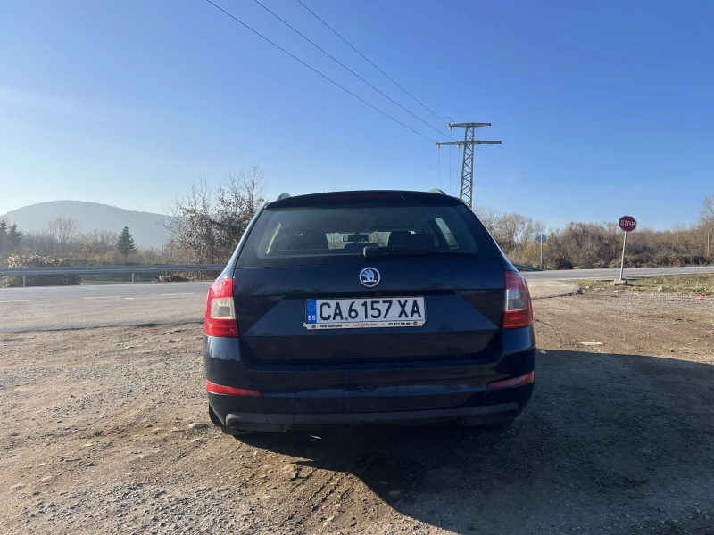 Skoda Octavia 1.6, снимка 6 - Автомобили и джипове - 48072634