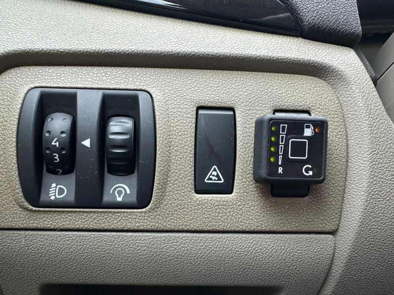 Renault Scenic 2.0i 140 к.с./Газ/ГАРАНЦИЯ 6 МЕСЕЦА, снимка 16 - Автомобили и джипове - 52822397