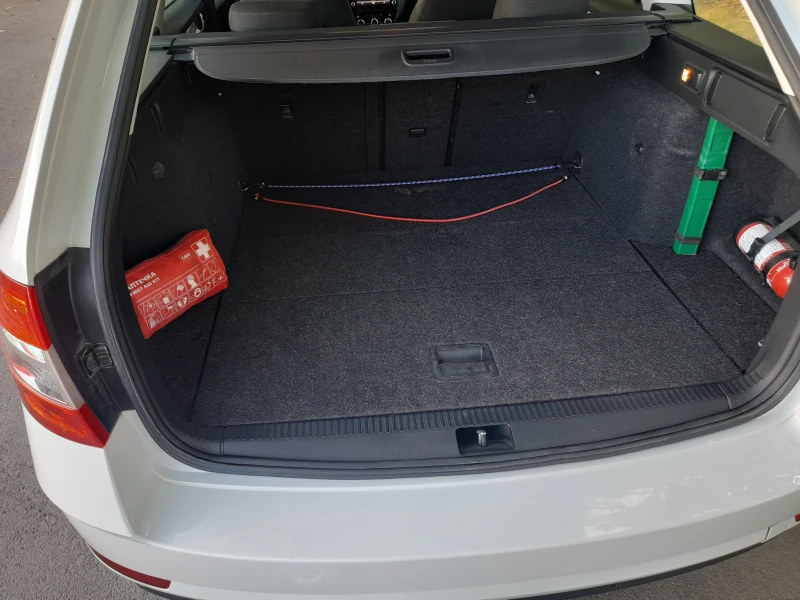 Skoda Octavia, снимка 8 - Автомобили и джипове - 51778149