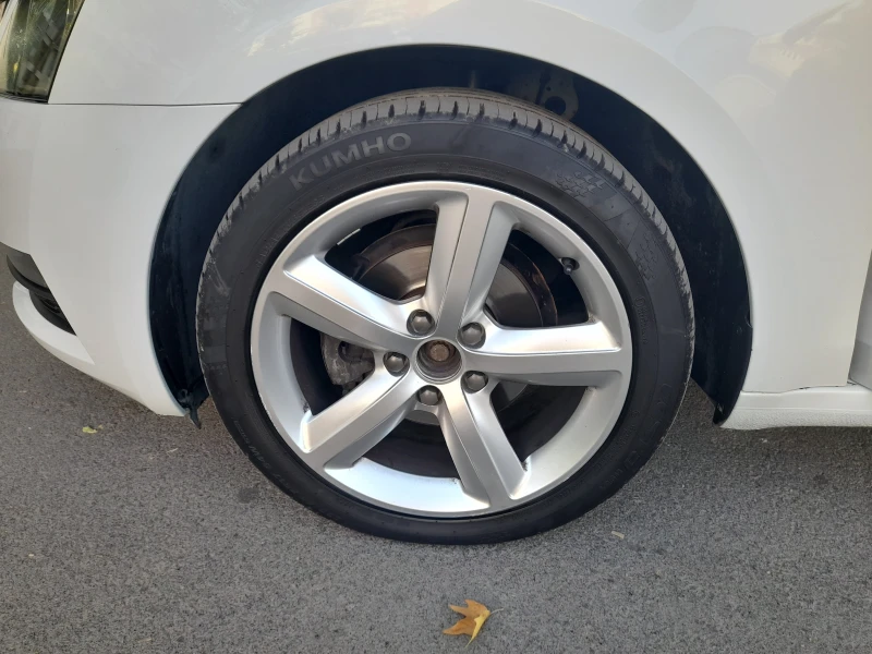 Skoda Octavia, снимка 5 - Автомобили и джипове - 51778149