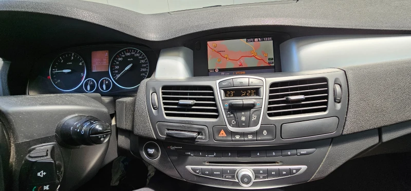 Renault Laguna 3, 2.0 dci, 131 к.с., снимка 5 - Автомобили и джипове - 52199543