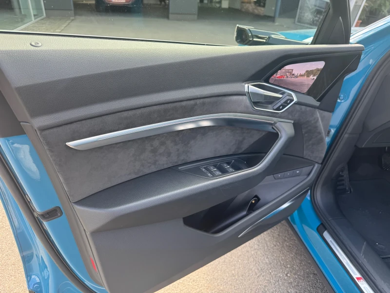 Audi E-Tron 55 Quattro , снимка 5 - Автомобили и джипове - 52385741