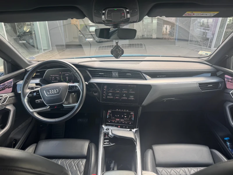 Audi E-Tron 55 Quattro , снимка 10 - Автомобили и джипове - 52385741
