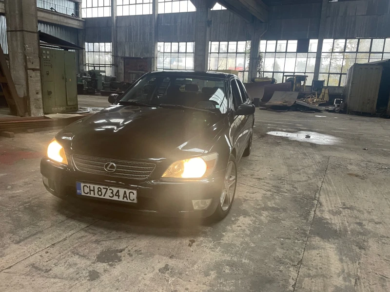 Lexus IS 200, снимка 5 - Автомобили и джипове - 52348198