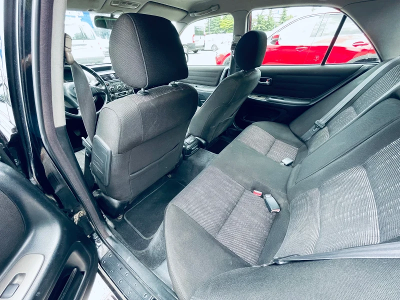 Lexus IS 200, снимка 10 - Автомобили и джипове - 52348198