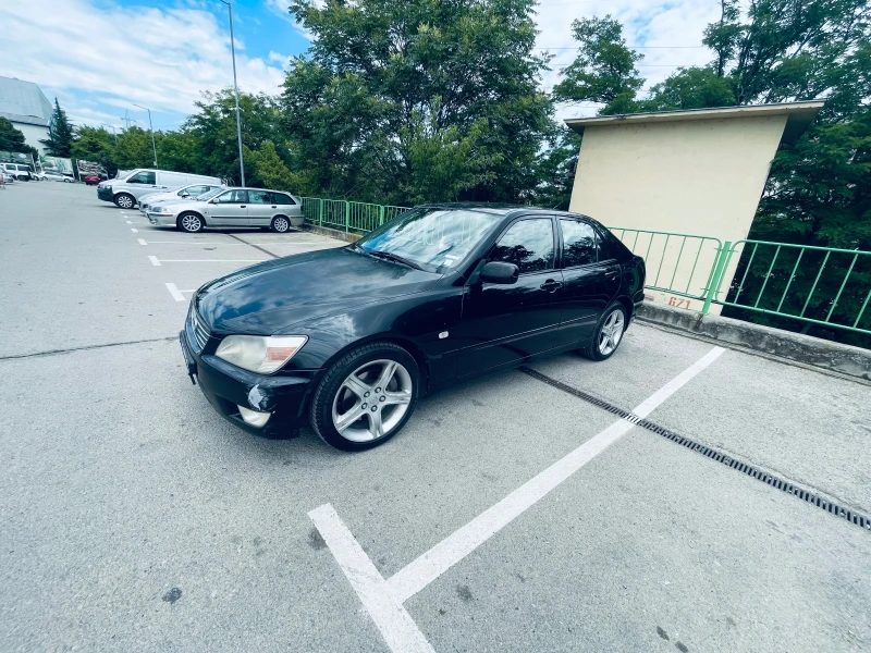 Lexus IS 200, снимка 2 - Автомобили и джипове - 52348198