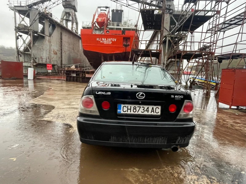 Lexus IS 200, снимка 11 - Автомобили и джипове - 52348198