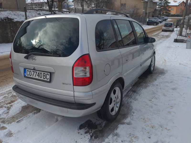 Opel Zafira, снимка 3 - Автомобили и джипове - 53025459