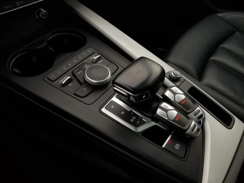 Audi A4 2017 Audi A4* АвтоКредит* (ЦЕНА ДО БГ), снимка 13 - Автомобили и джипове - 53026739