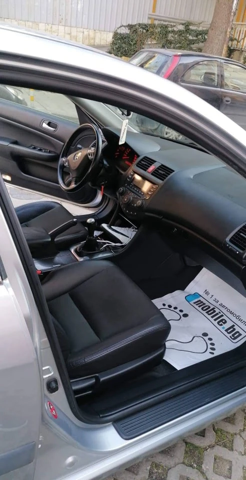 Honda Accord 2.2 i-CTDI, снимка 3 - Автомобили и джипове - 53053507