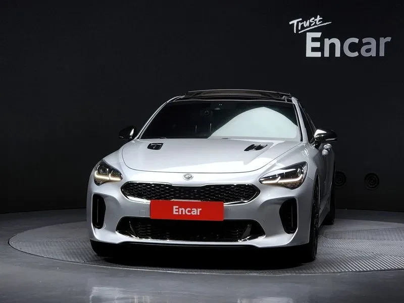 Kia Stinger 3.3 2WD GT - САМО 30% АВАНС , снимка 3 - Автомобили и джипове - 55888074