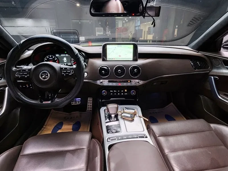 Kia Stinger 3.3 2WD GT - САМО 30% АВАНС , снимка 7 - Автомобили и джипове - 55888074