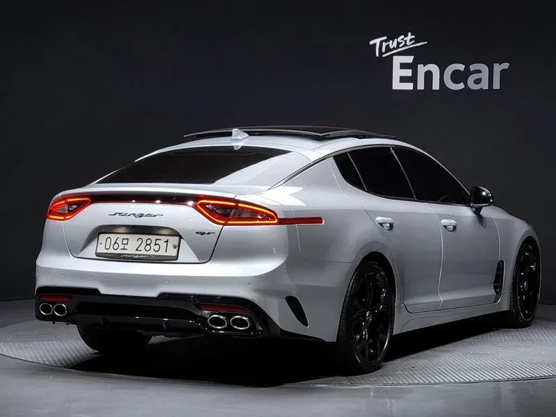 Kia Stinger 3.3 2WD GT - САМО 30% АВАНС , снимка 2 - Автомобили и джипове - 55888074