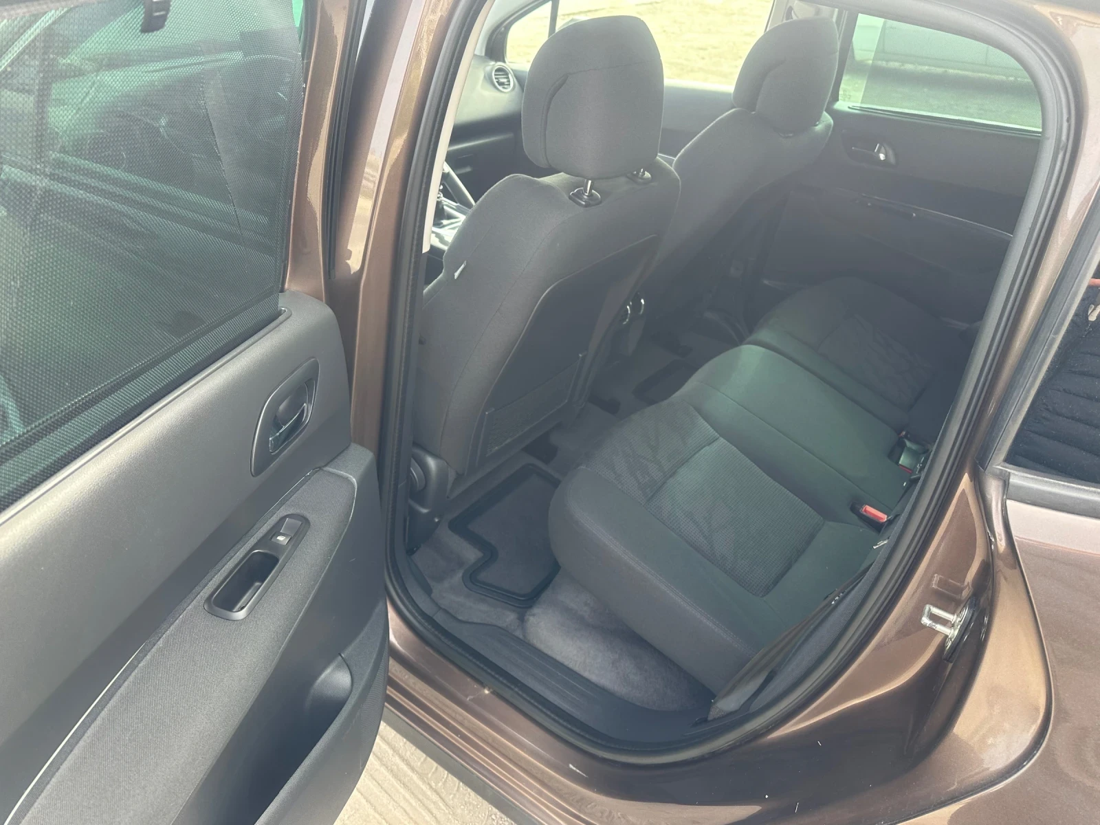 Peugeot 3008 2.0 HDI NAVI - изображение 10