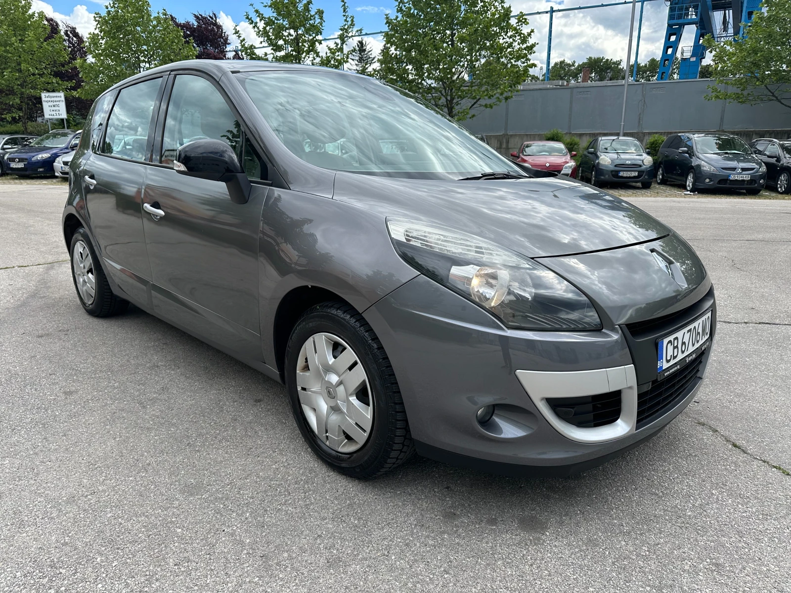 Renault Scenic 2.0i 140 к.с./ Газ - изображение 6