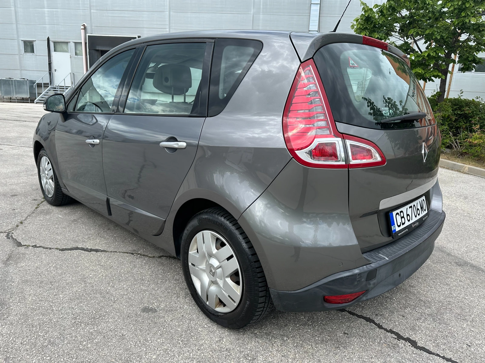 Renault Scenic 2.0i 140 к.с./ Газ - изображение 3