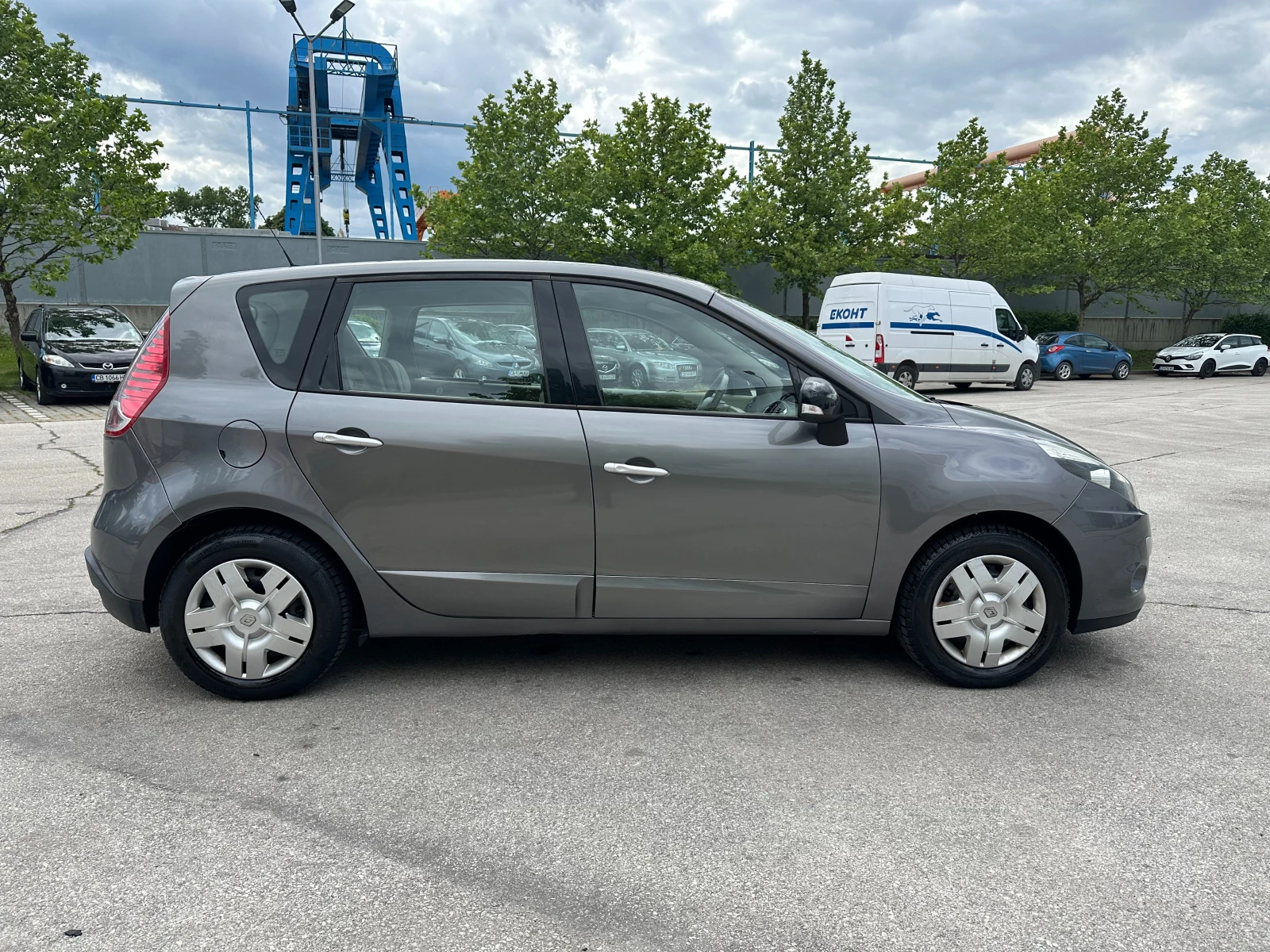 Renault Scenic 2.0i 140 к.с./ Газ - изображение 5