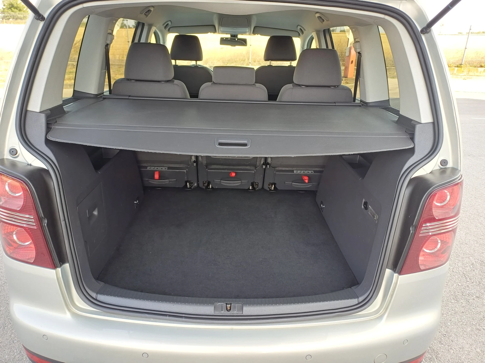 VW Touran Highline 1.9 TDI 6ск. - изображение 10