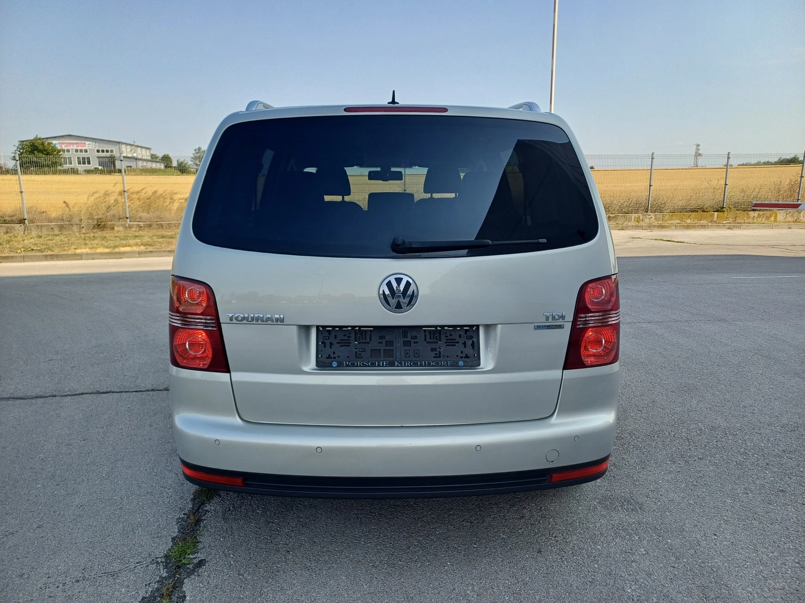 VW Touran Highline 1.9 TDI 6ск. - изображение 5