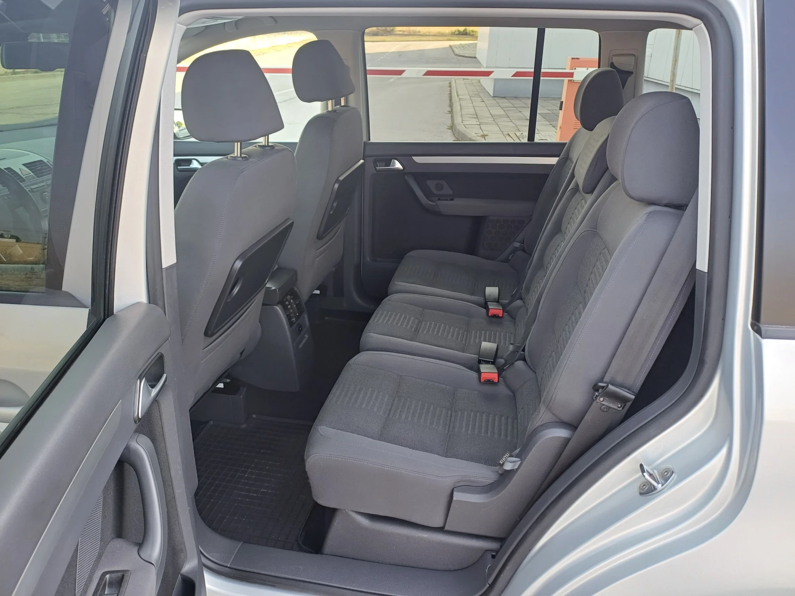 VW Touran Highline 1.9 TDI 6ск. - изображение 9