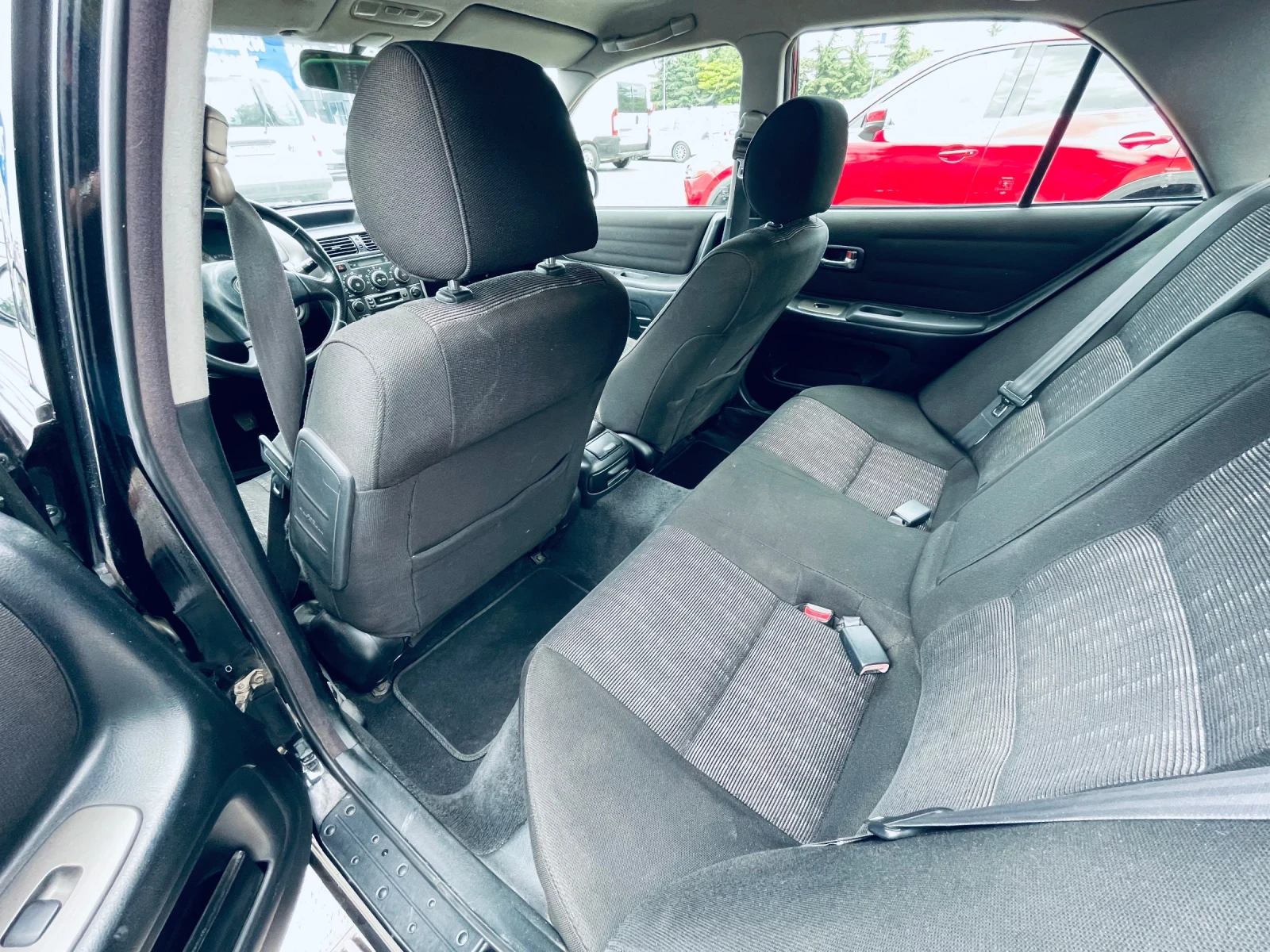 Lexus IS 200  - изображение 9