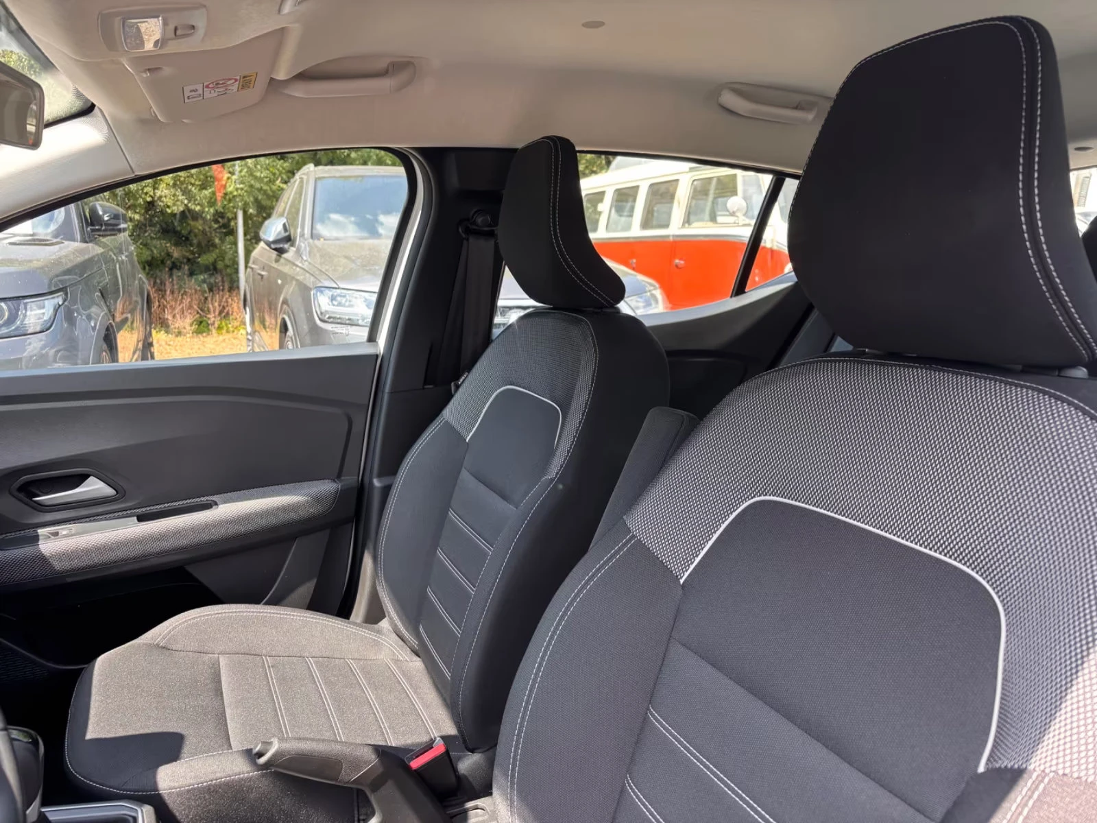 Dacia Sandero TCe90/91HP/EXPRESSION/AUTOMATIC/LED/L.ASSIST/826g - изображение 5