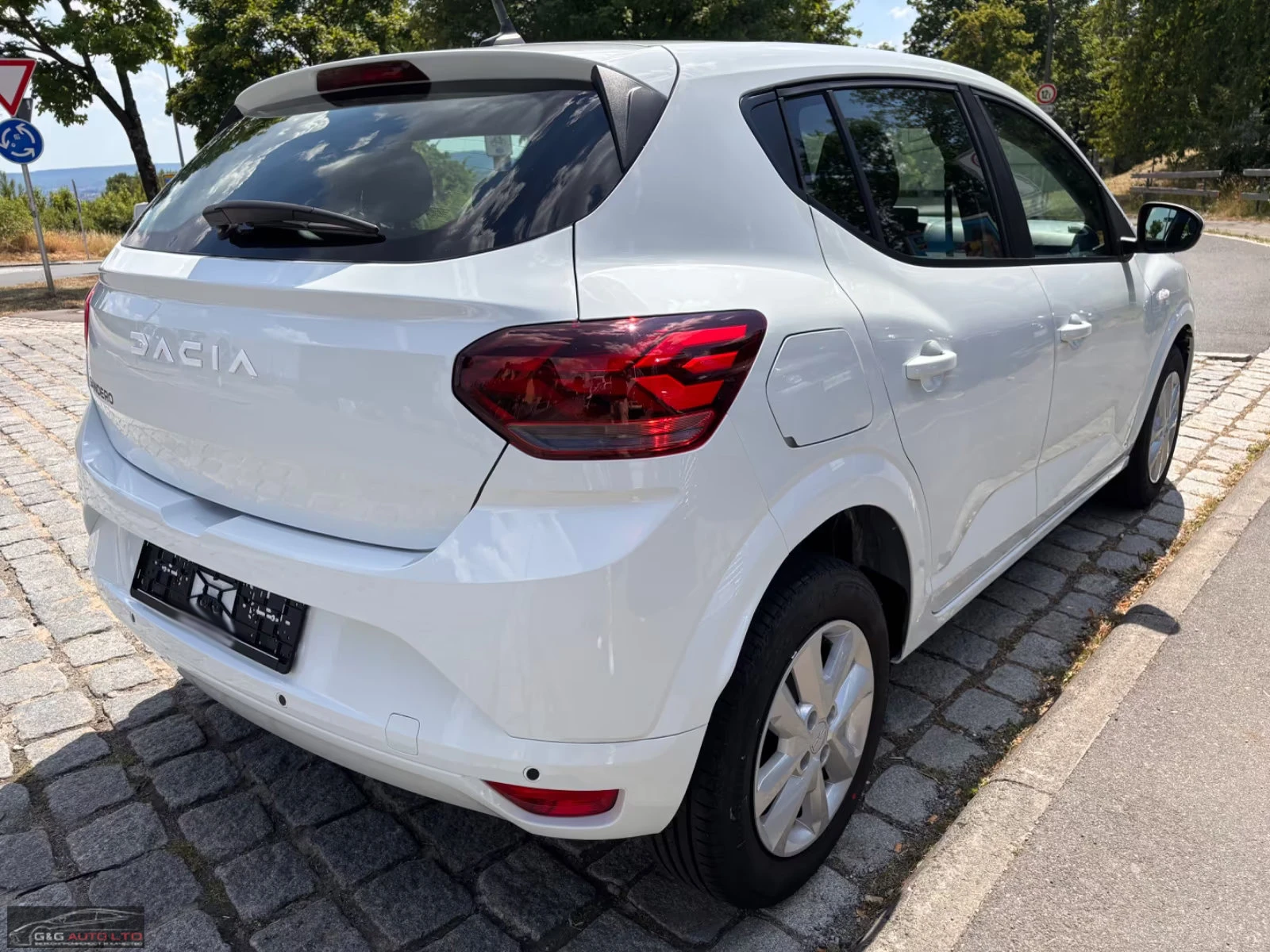 Dacia Sandero TCe90/91HP/EXPRESSION/AUTOMATIC/LED/L.ASSIST/826g - изображение 4