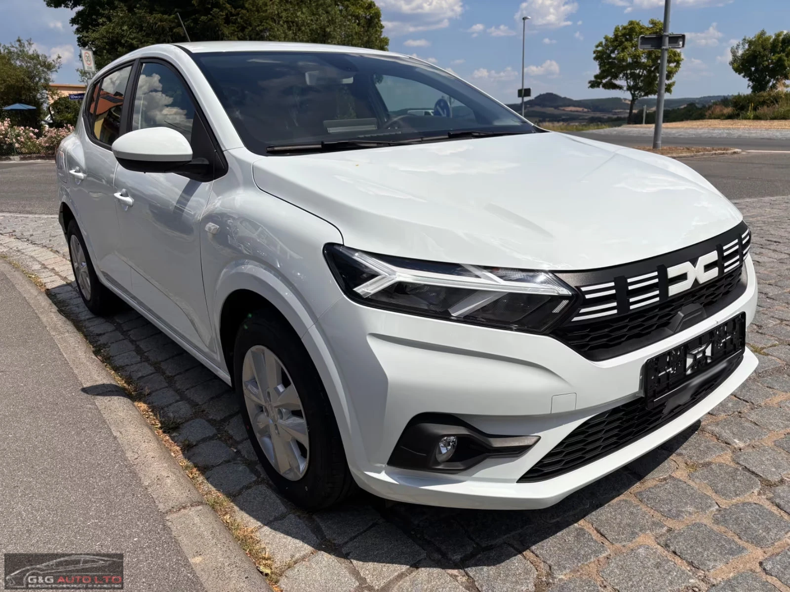 Dacia Sandero TCe90/91HP/EXPRESSION/AUTOMATIC/LED/L.ASSIST/826g - изображение 3