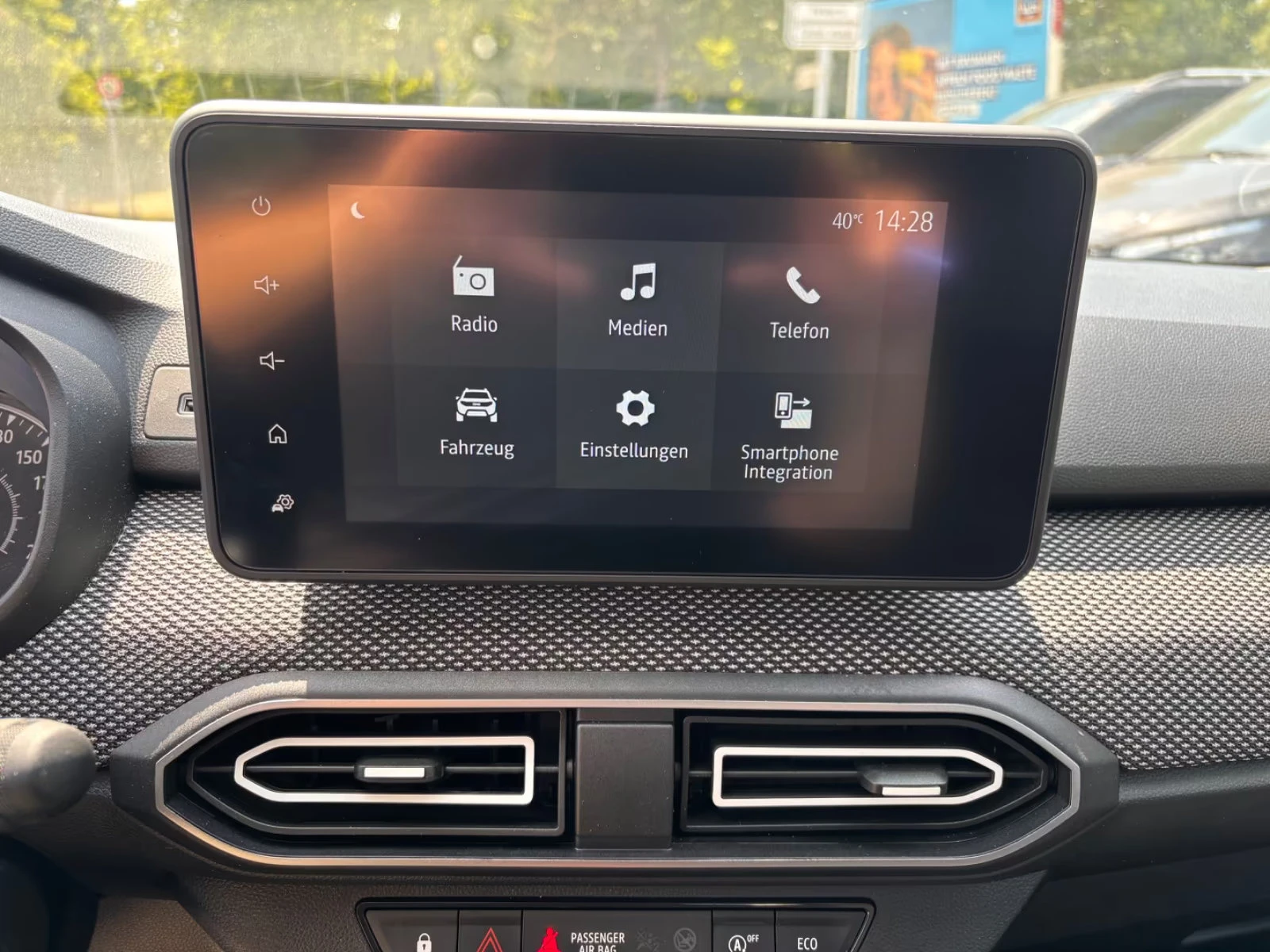 Dacia Sandero TCe90/91HP/EXPRESSION/AUTOMATIC/LED/L.ASSIST/826g - изображение 10