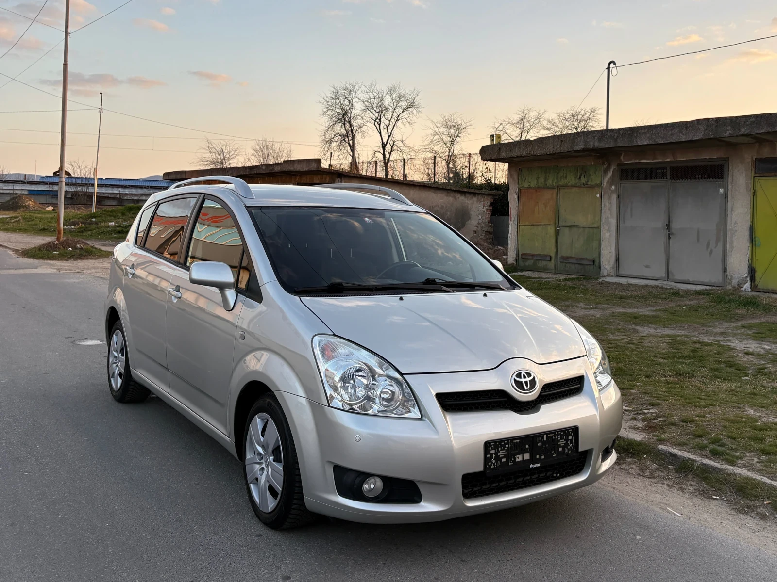 Toyota Corolla verso 2.2D4D 136к.с.~Фейслифт~  220 000км~