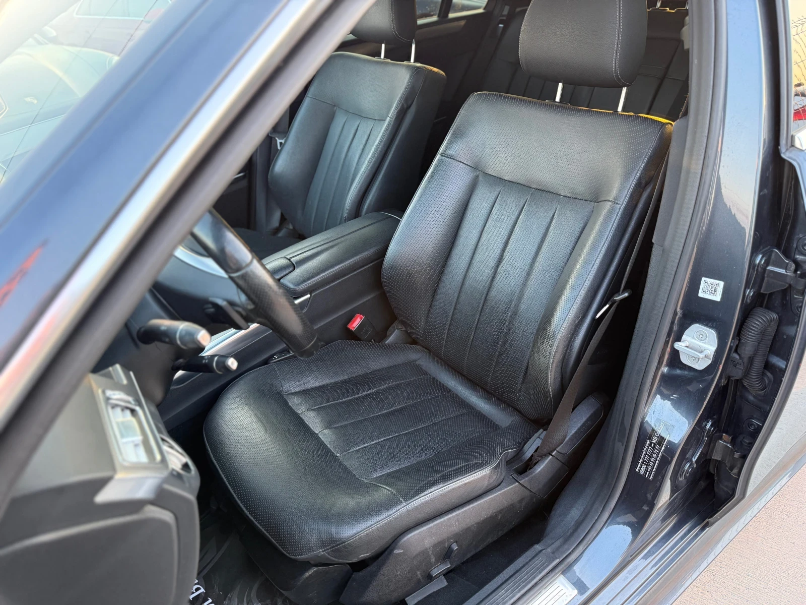 Mercedes-Benz E 350 * 2015г* FACE* 9G* AMG* Топ Състояние* Full Max* , снимка 8 - Автомобили и джипове - 53866716