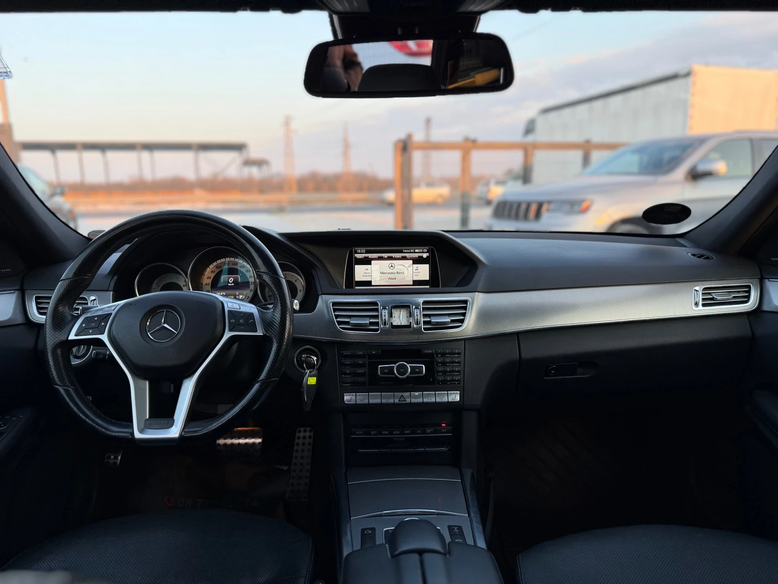 Mercedes-Benz E 350 * 2015г* FACE* 9G* AMG* Топ Състояние* Full Max* , снимка 10 - Автомобили и джипове - 53866716