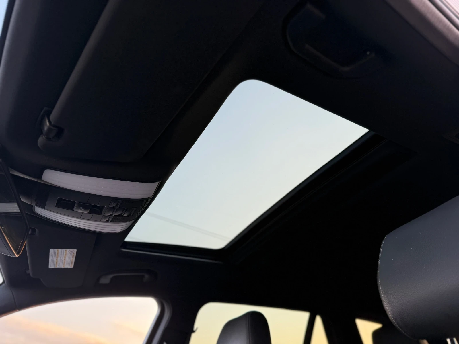 Mercedes-Benz E 350 * 2015г* FACE* 9G* AMG* Топ Състояние* Full Max* , снимка 9 - Автомобили и джипове - 53866716