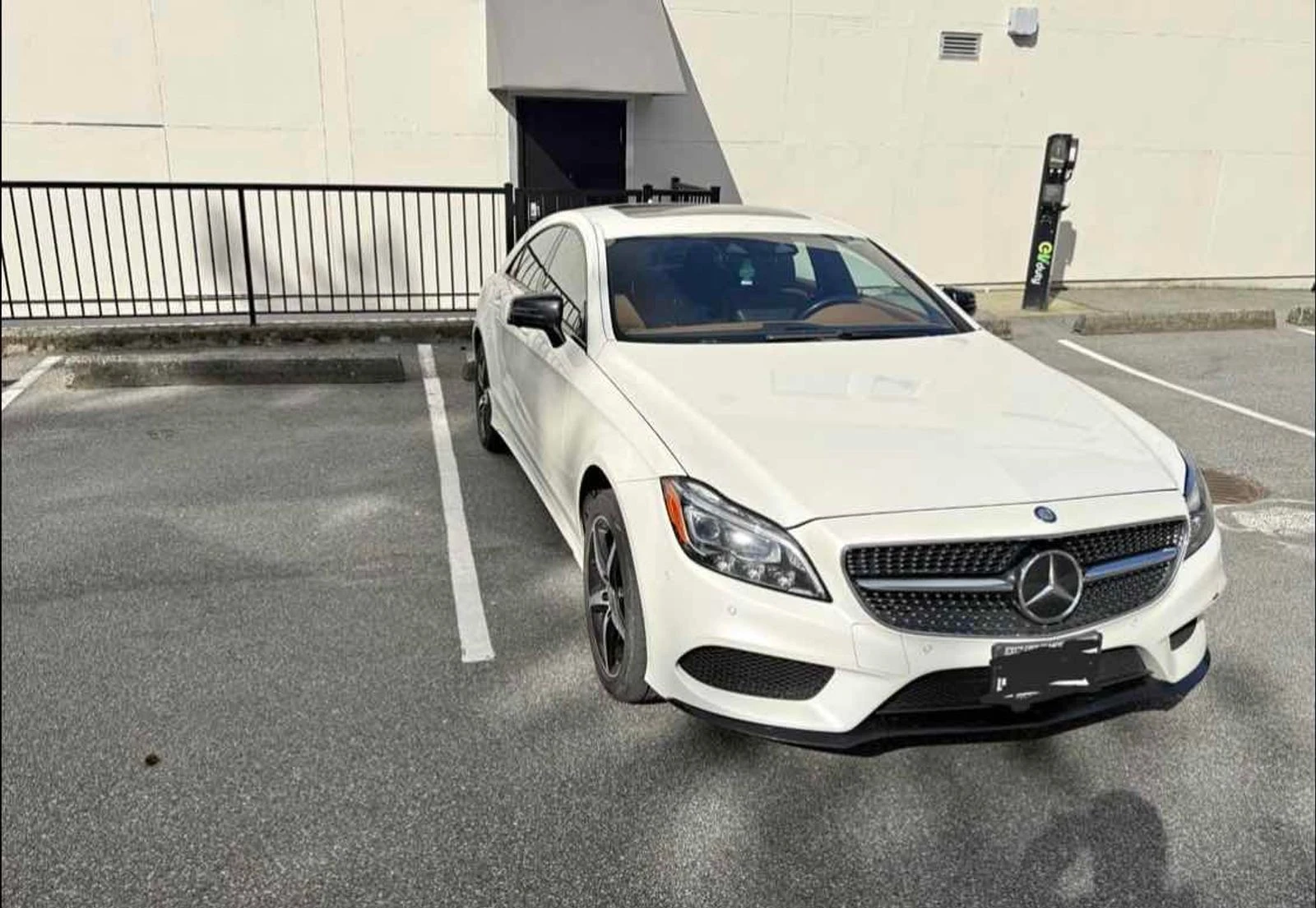 Mercedes-Benz CLS 500 РЕГИСТРАЦИЯ & ОБСЛУЖВАНЕ, снимка 2 - Автомобили и джипове - 54135949