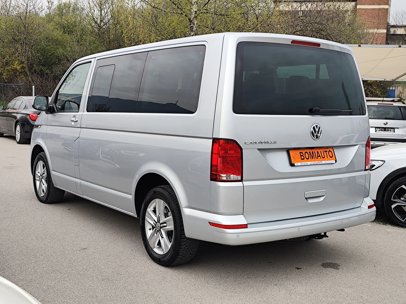 VW Multivan CARAVELLE* 2.0TDi* 9 MECTA* NAVI* EURO6D* , снимка 6 - Автомобили и джипове - 54213623