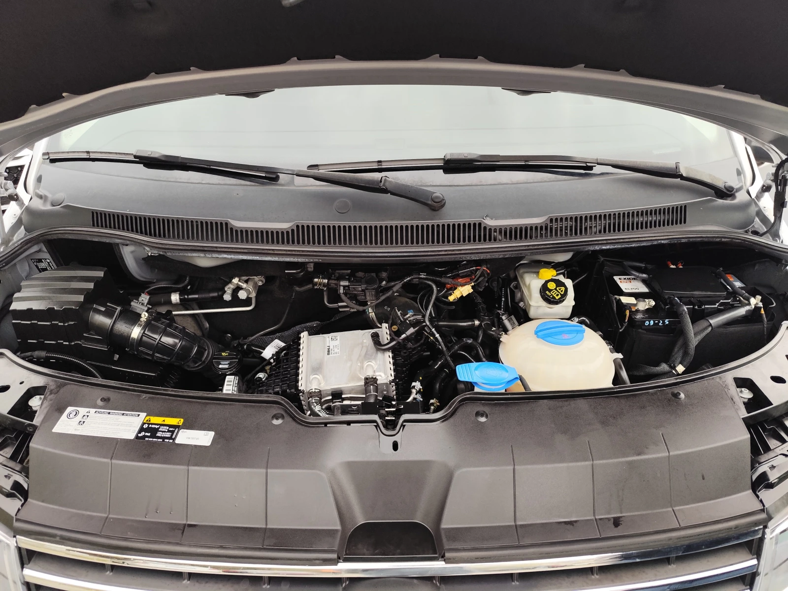 VW Multivan CARAVELLE* 2.0TDi* 9 MECTA* NAVI* EURO6D* , снимка 15 - Автомобили и джипове - 54213623