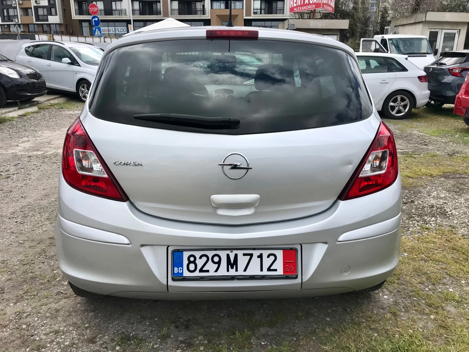 Opel Corsa 1.4i-87kc., снимка 6 - Автомобили и джипове - 54236160