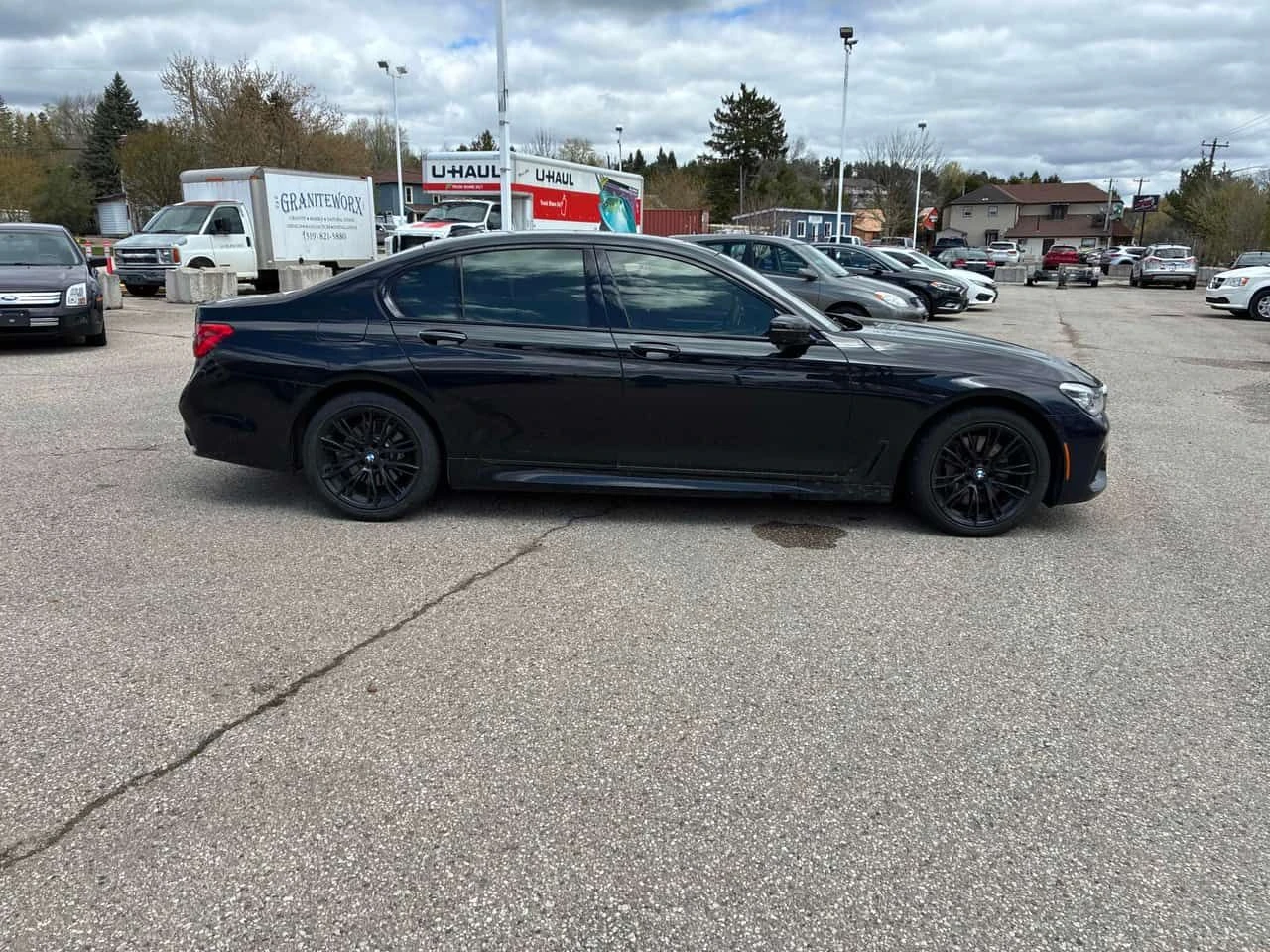 BMW 750 xDrive /360/DISTRONIC/Harman Kardon , снимка 3 - Автомобили и джипове - 54379118