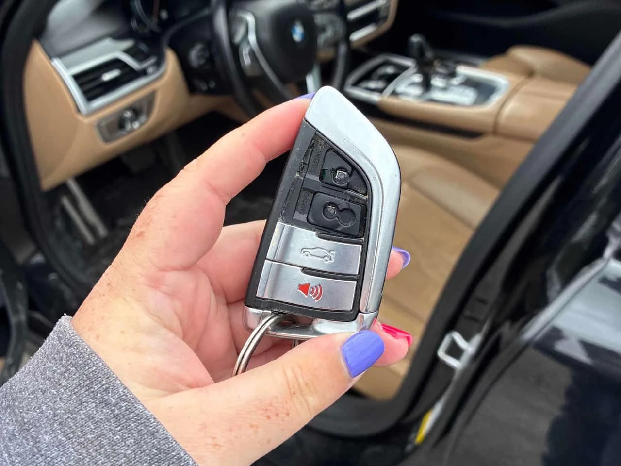 BMW 750 xDrive /360/DISTRONIC/Harman Kardon , снимка 14 - Автомобили и джипове - 54379118