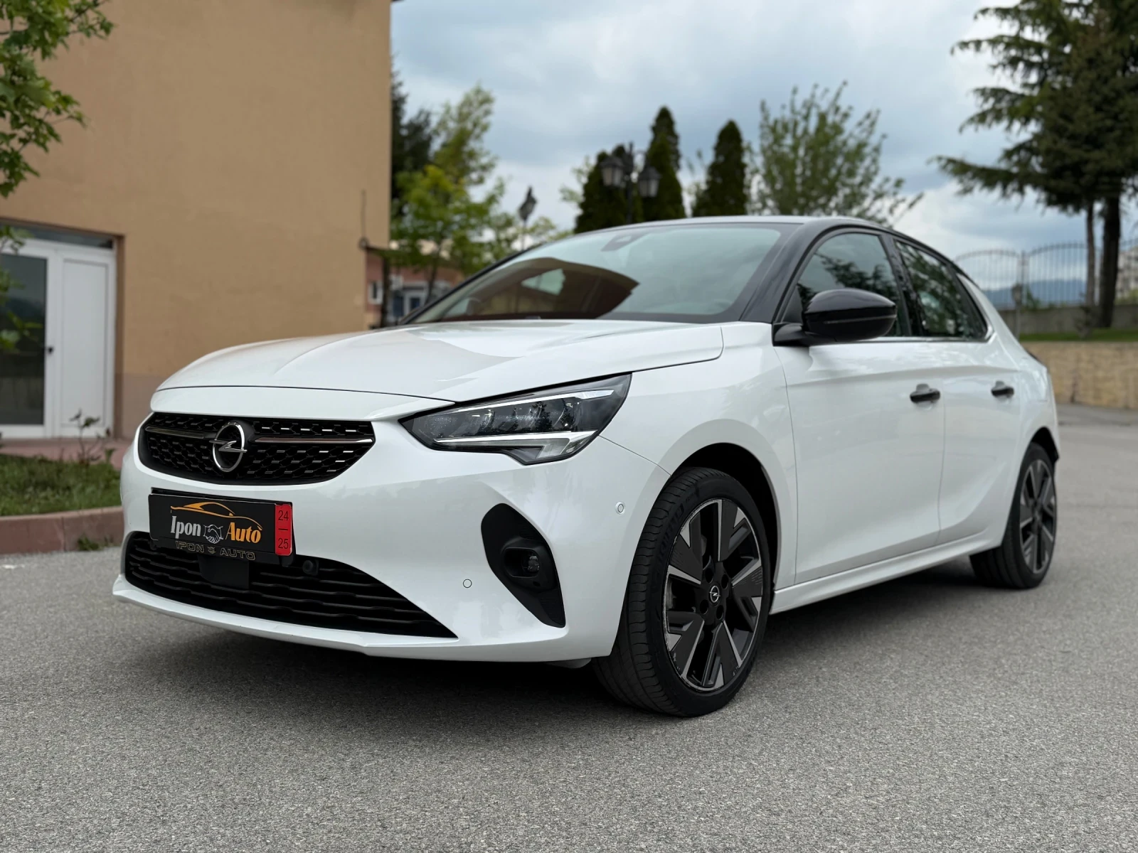 Opel Corsa 50KW* 98%Батерия* М.Точка* DISTR* КАМЕРА* ПОДГР* , снимка 5 - Автомобили и джипове - 54462582