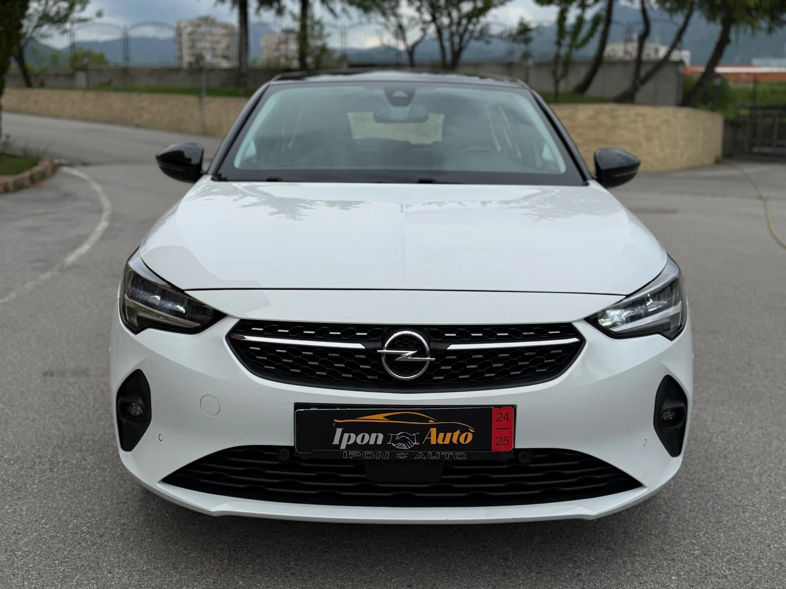 Opel Corsa 50KW* 98%Батерия* М.Точка* DISTR* КАМЕРА* ПОДГР* , снимка 6 - Автомобили и джипове - 54462582