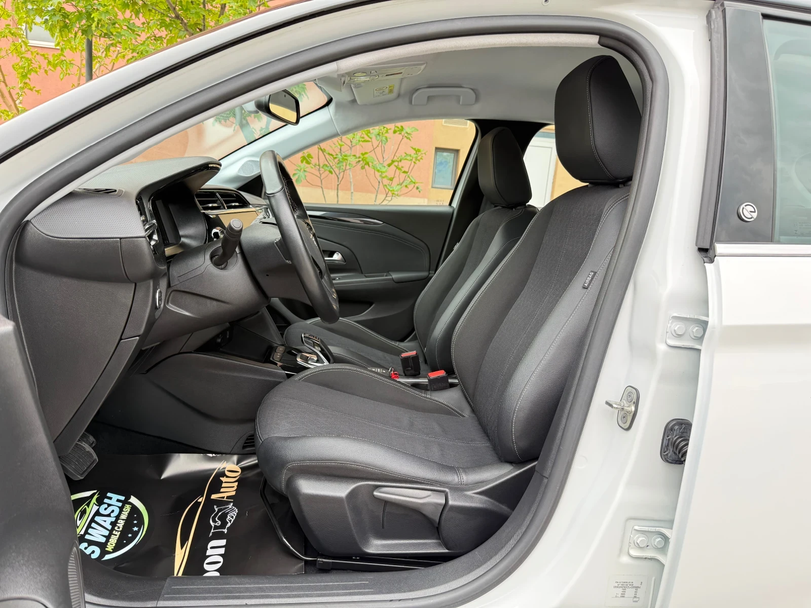 Opel Corsa 50KW* 98%Батерия* М.Точка* DISTR* КАМЕРА* ПОДГР* , снимка 7 - Автомобили и джипове - 54462582