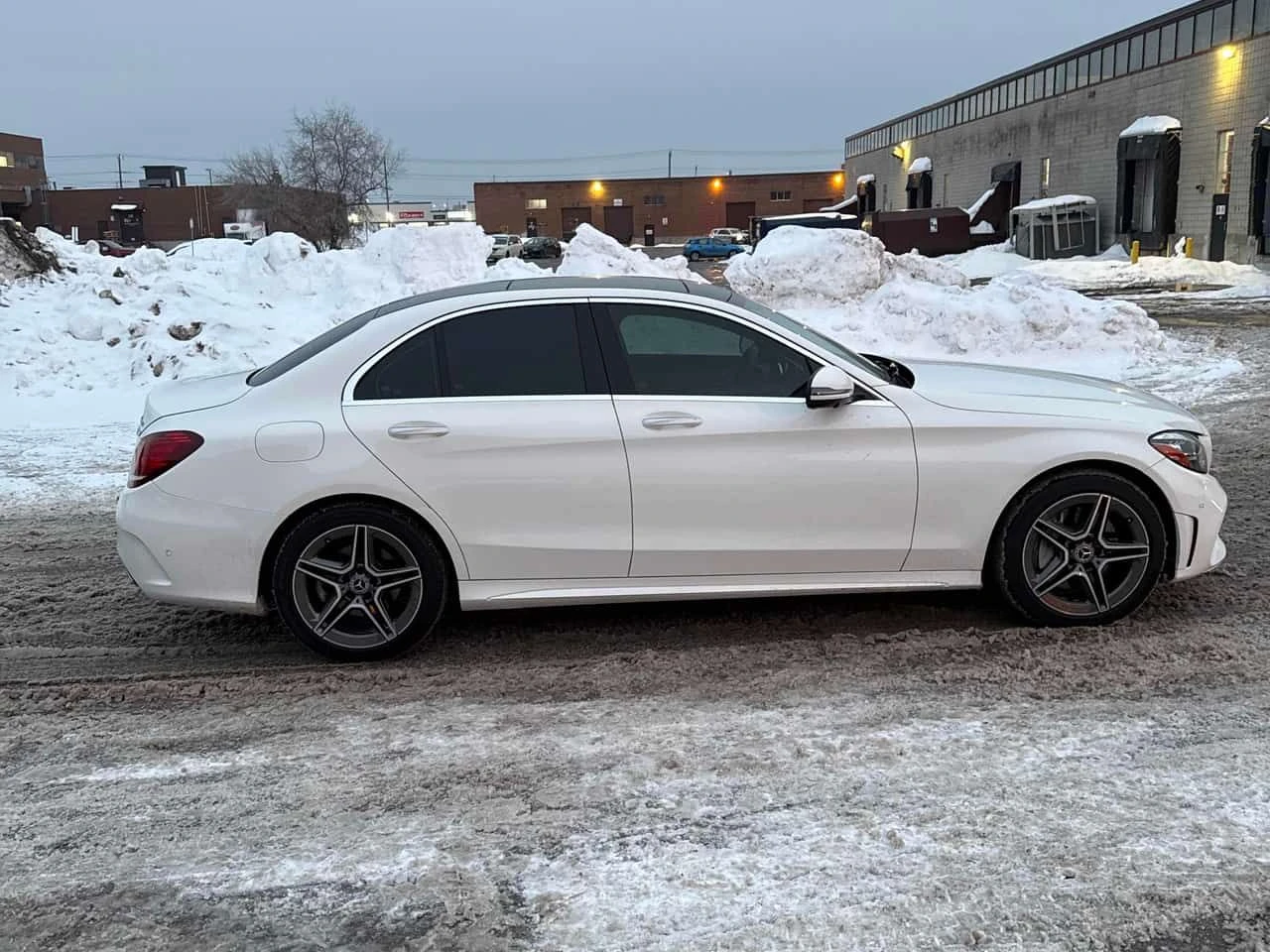 Mercedes-Benz C 300 CARFAX, снимка 3 - Автомобили и джипове - 54564120
