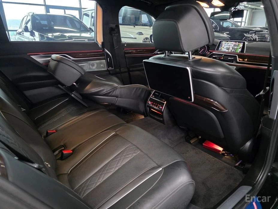 BMW 750, снимка 7 - Автомобили и джипове - 54626974