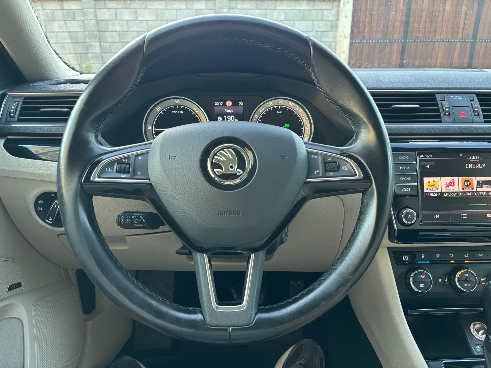 Skoda Superb 2.0TDI 4x4 DSG LAURIN&KLEMENT, снимка 14 - Автомобили и джипове - 54896704