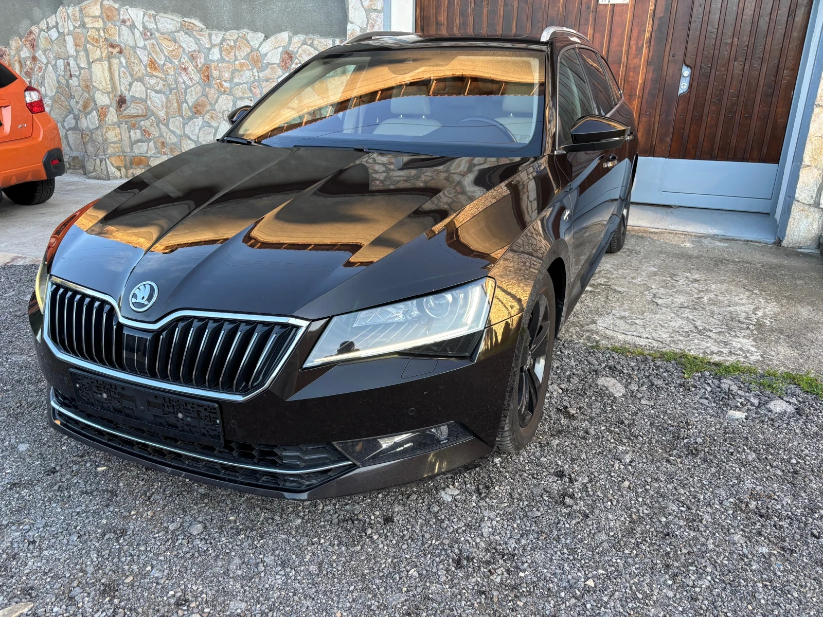Skoda Superb 2.0TDI 4x4 DSG LAURIN&KLEMENT, снимка 2 - Автомобили и джипове - 54896704
