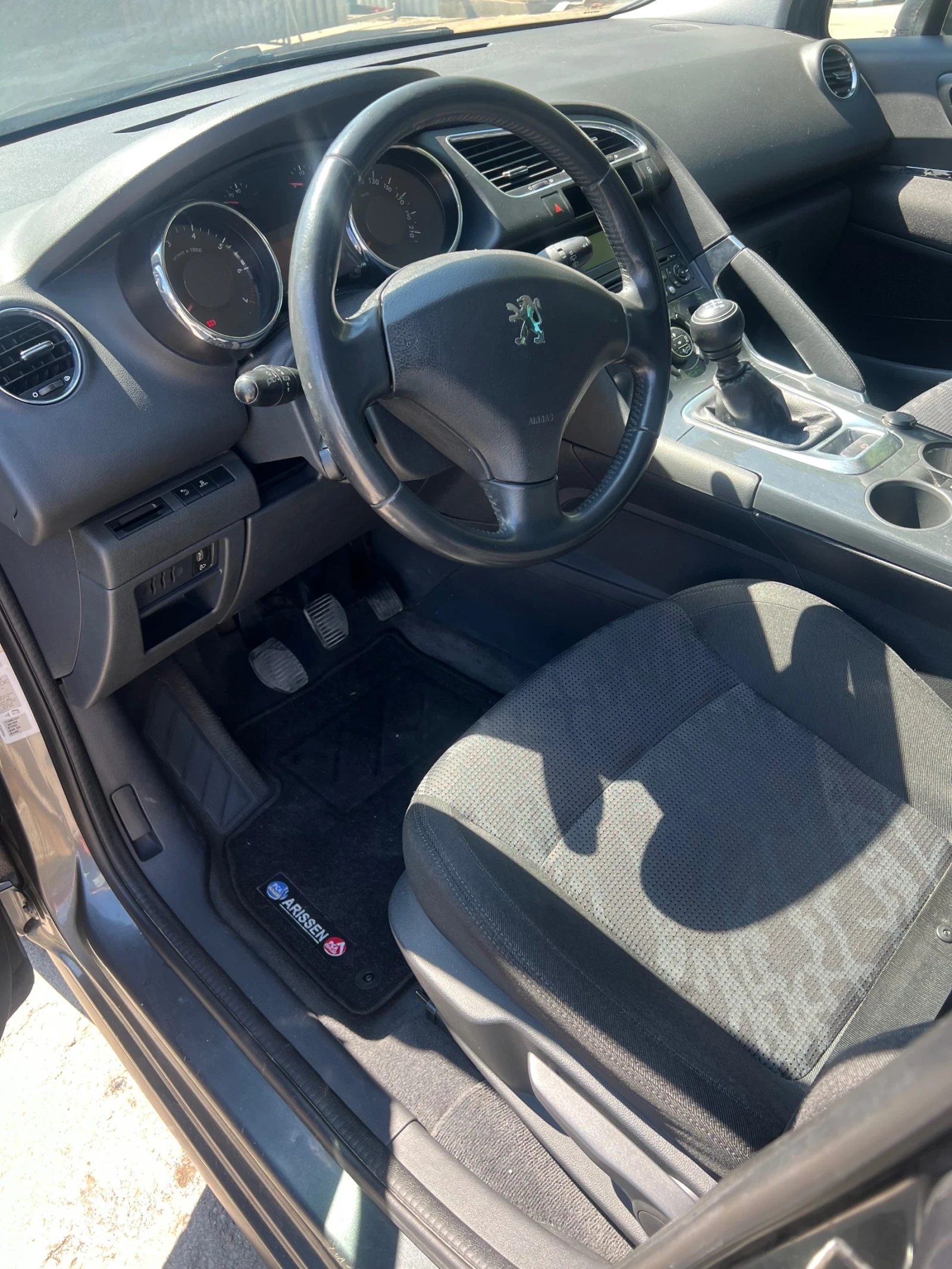 Peugeot 3008 1.6i turbo, снимка 5 - Автомобили и джипове - 54933437