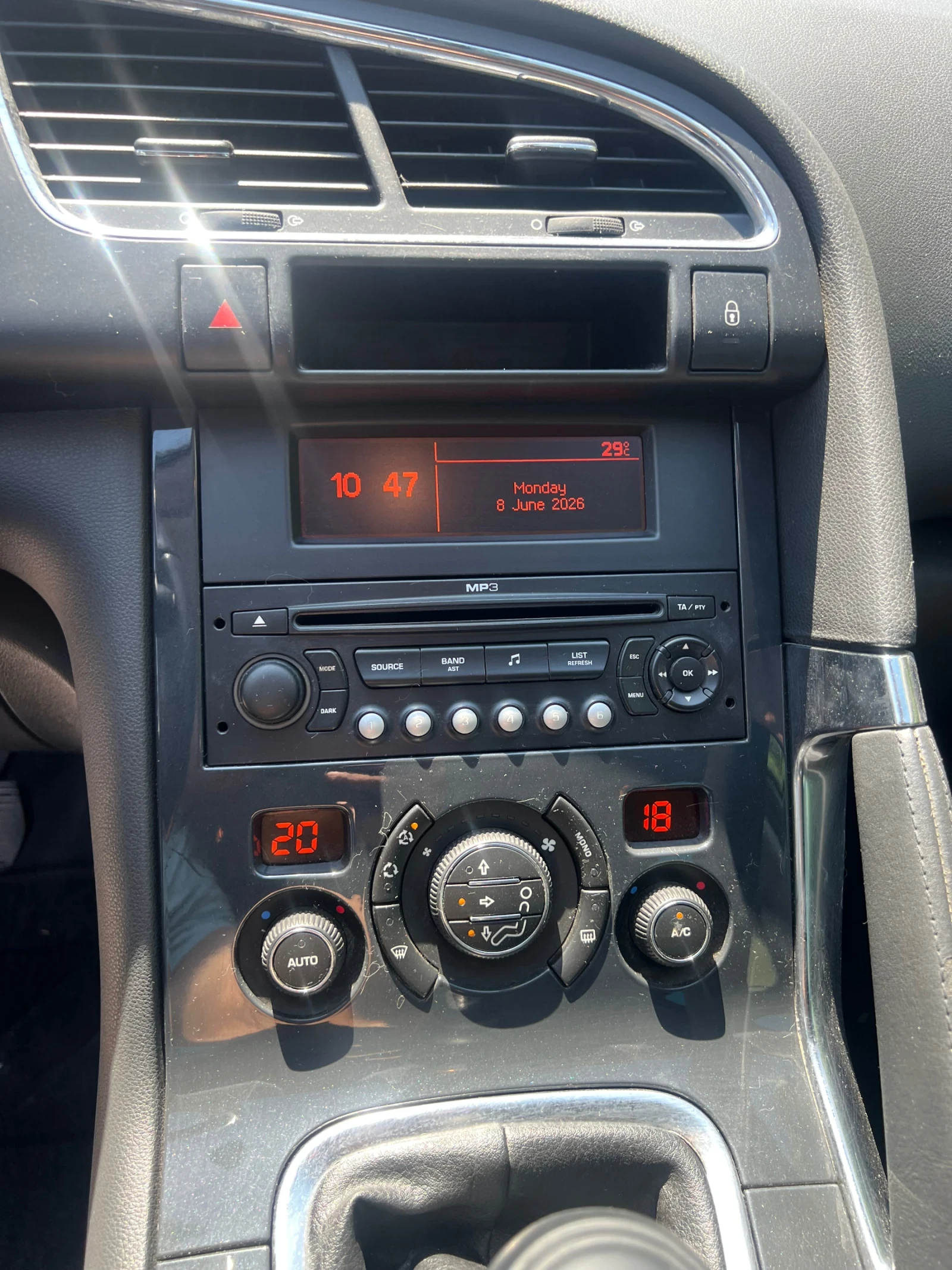 Peugeot 3008 1.6i turbo, снимка 7 - Автомобили и джипове - 54933437