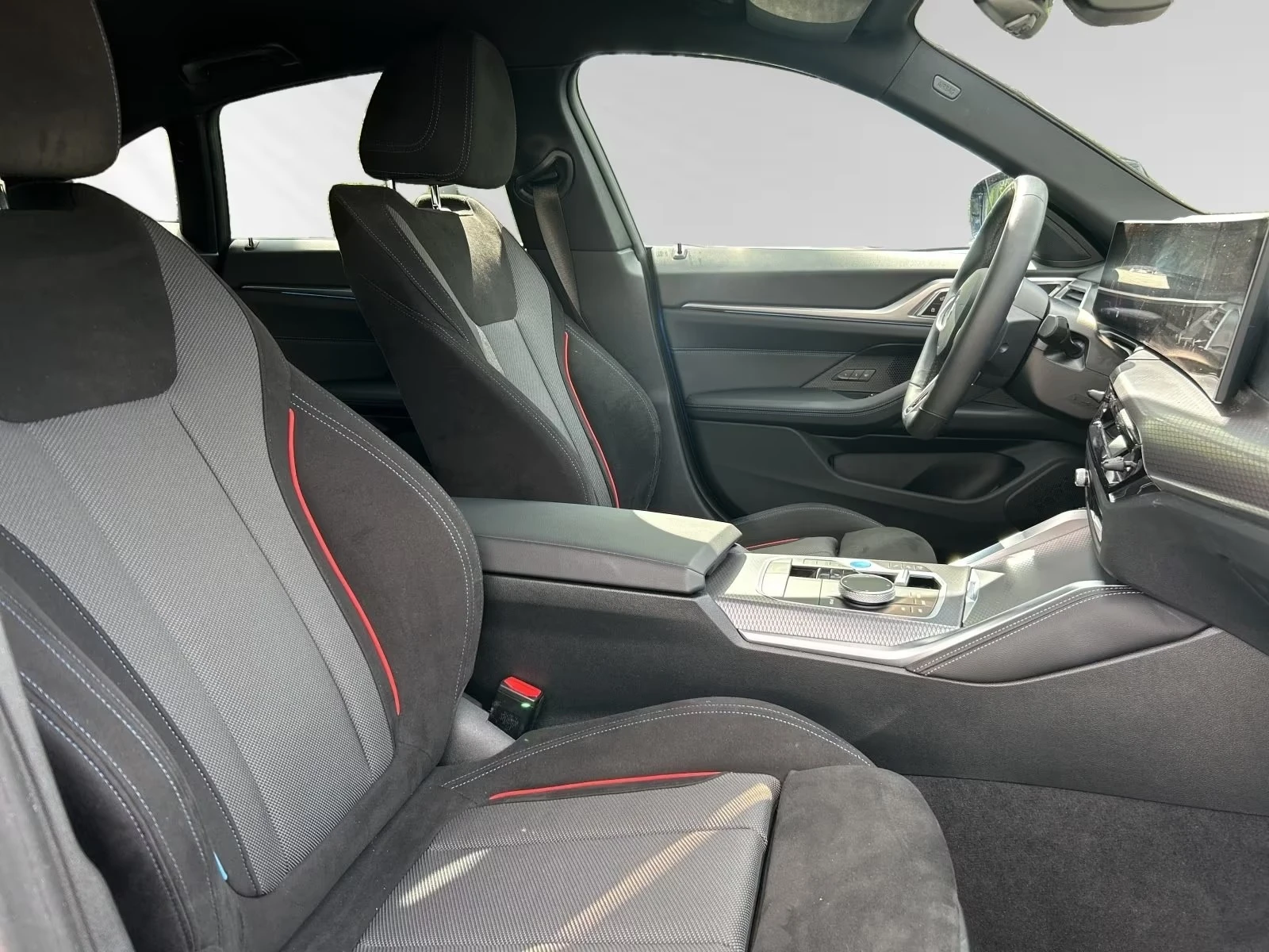 BMW i4 xDrive40* M Sport* LED* Head Up, снимка 6 - Автомобили и джипове - 54995930