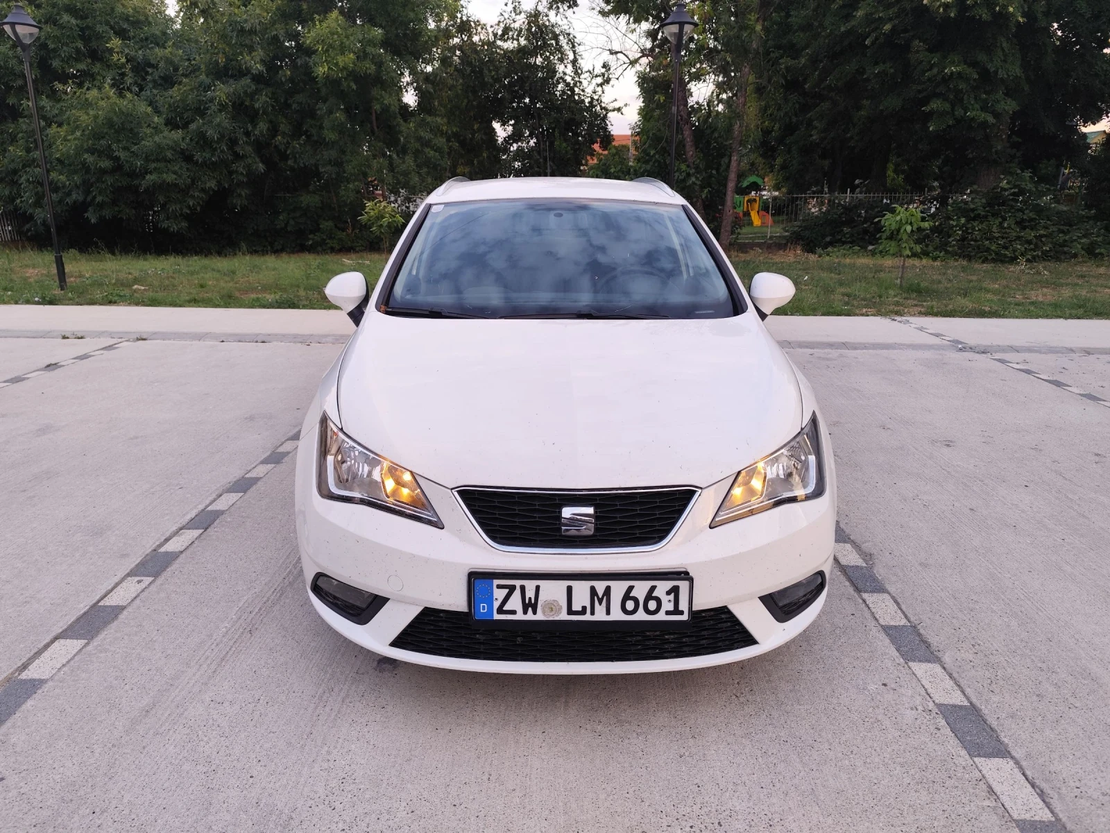Seat Ibiza 1.6 TDI, снимка 3 - Автомобили и джипове - 55271132